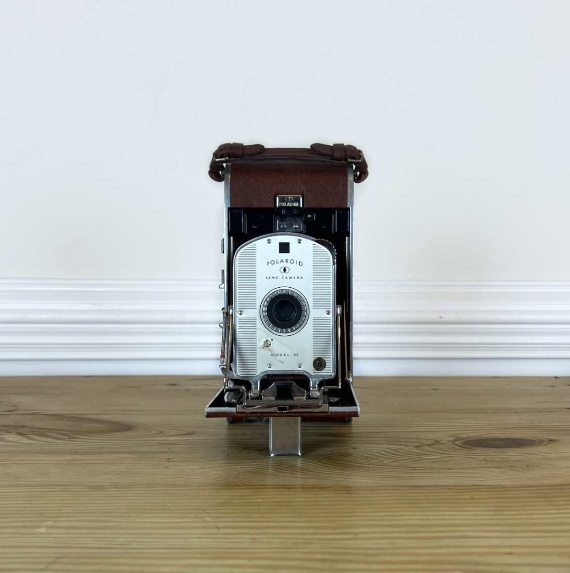 Vintage Polaroid Land Camera | Polaroid Model 95A Flash Camera | Chrome Leather Camera | Vintage Leather Camera Case | Vintage Photography