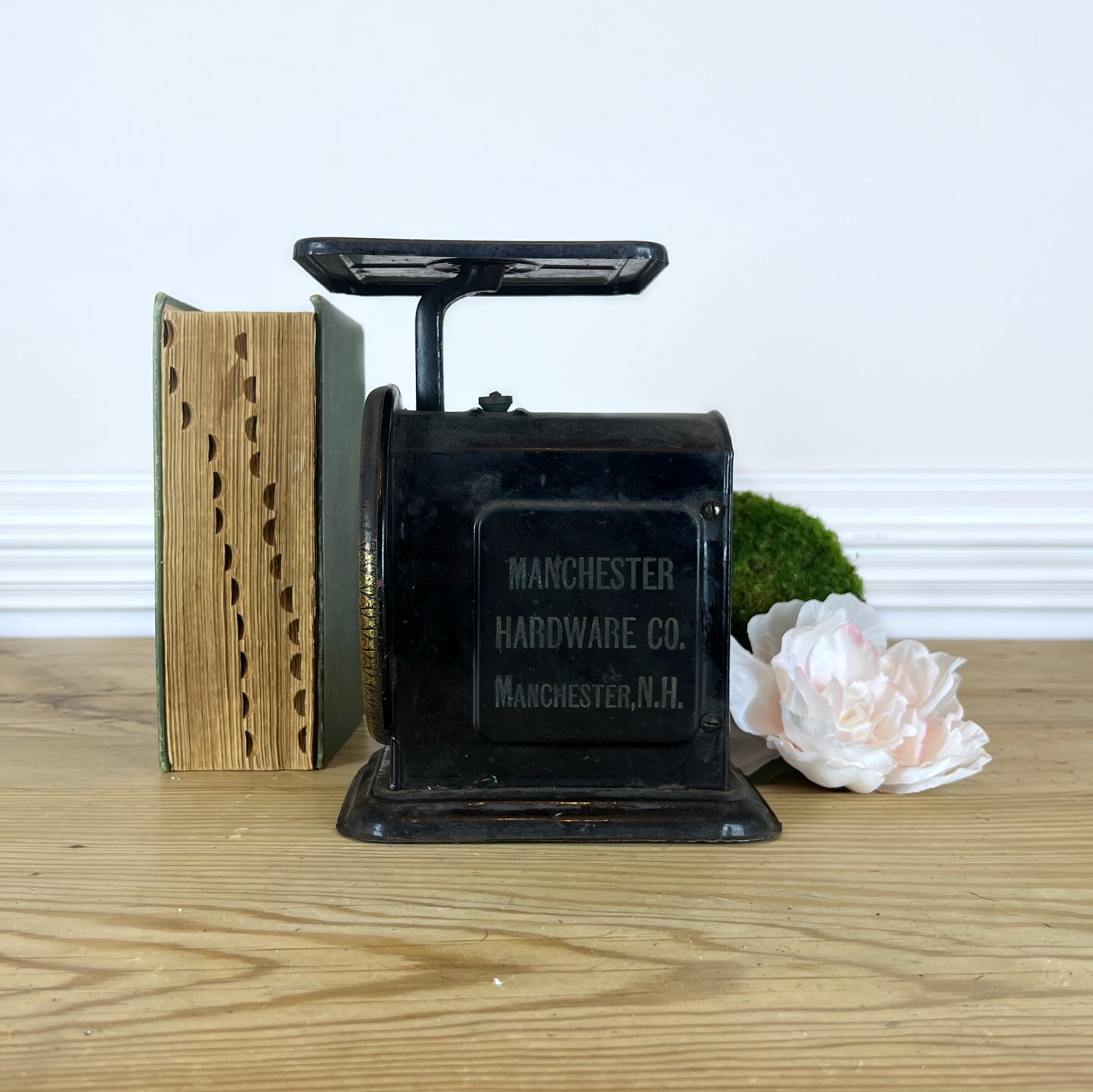 Antique General Store Scale | Primitive Columbia Family Scale | Antique Primitive Black Columbia Family Scale | 24 Pound Antique Scale