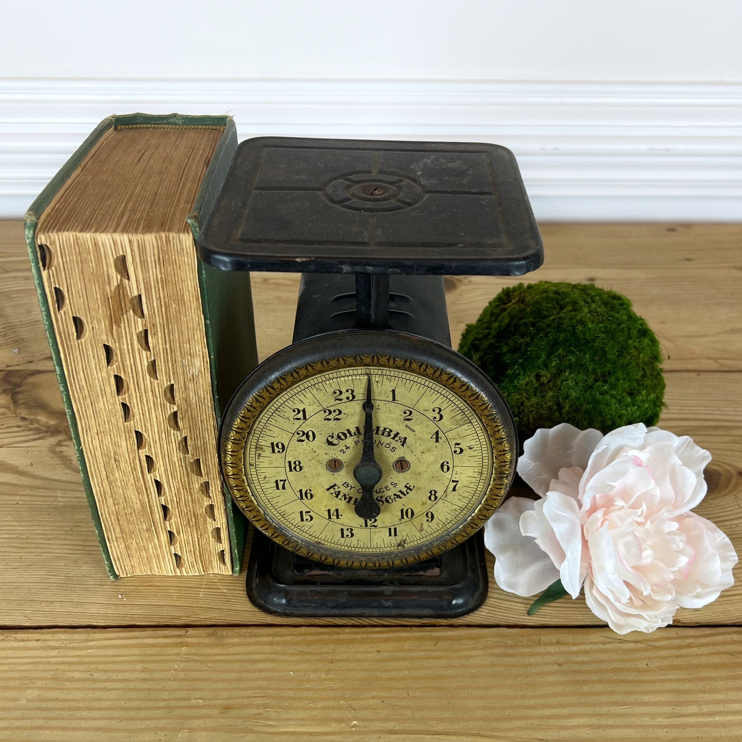 Antique General Store Scale | Primitive Columbia Family Scale | Antique Primitive Black Columbia Family Scale | 24 Pound Antique Scale