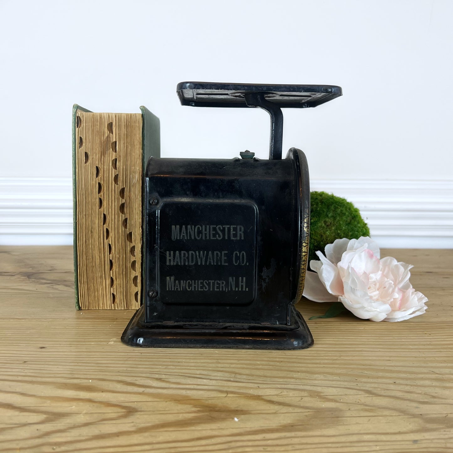 Antique General Store Scale | Primitive Columbia Family Scale | Antique Primitive Black Columbia Family Scale | 24 Pound Antique Scale